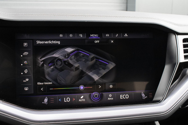 Volkswagen Touareg 3.0 TSi 4MOTION R Trekhaak Luchtvering Camera Nightvision