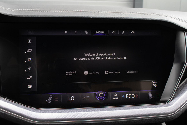 Volkswagen Touareg 3.0 TSi 4MOTION R Trekhaak Luchtvering Camera Nightvision