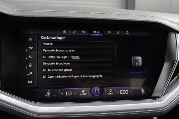 Volkswagen Touareg 3.0 TSi 4MOTION R Trekhaak Luchtvering Camera Nightvision