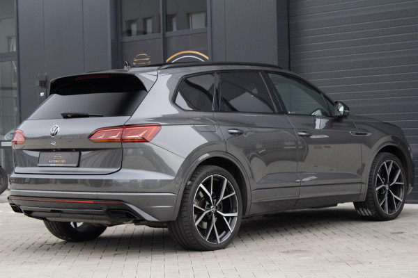 Volkswagen Touareg 3.0 TSi 4MOTION R Trekhaak Luchtvering Camera Nightvision