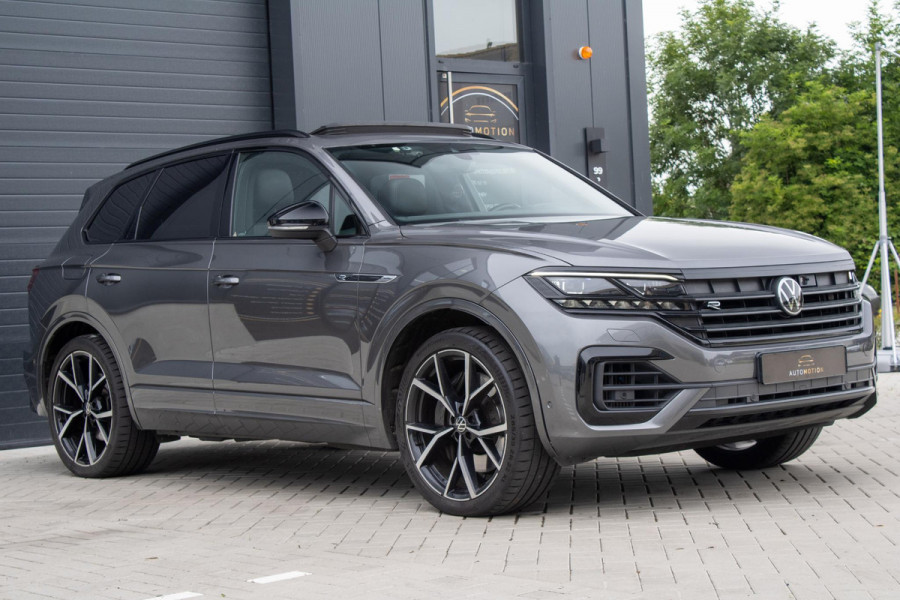 Volkswagen Touareg 3.0 TSi 4MOTION R Trekhaak Luchtvering Camera Nightvision