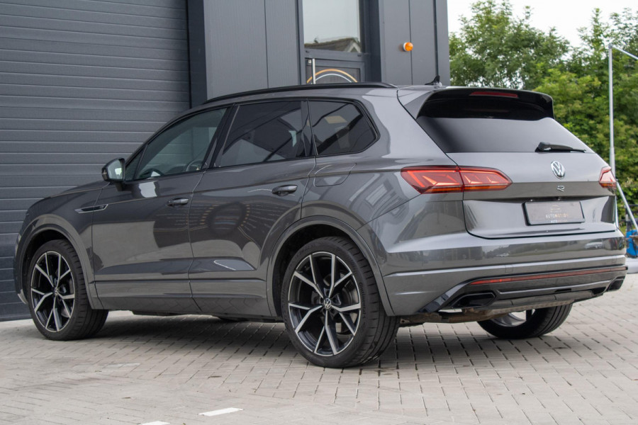 Volkswagen Touareg 3.0 TSi 4MOTION R Trekhaak Luchtvering Camera Nightvision