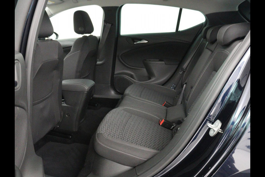 Opel Astra 1.0 Turbo 120 Jaar Edition Carplay | DAB radio | Bluetooth | Parkeerhulp | Navigatie | Cruise control | Climate control