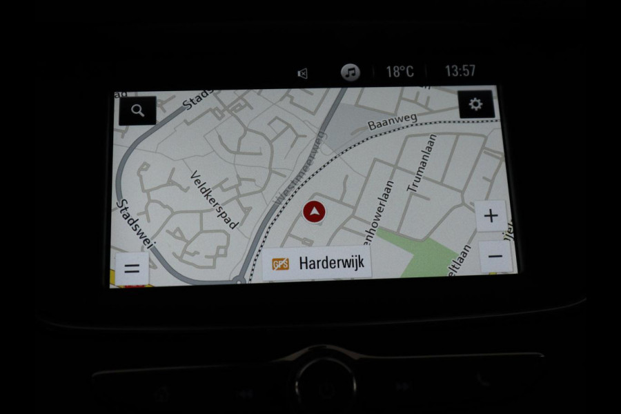 Opel Astra 1.0 Turbo 120 Jaar Edition Carplay | DAB radio | Bluetooth | Parkeerhulp | Navigatie | Cruise control | Climate control