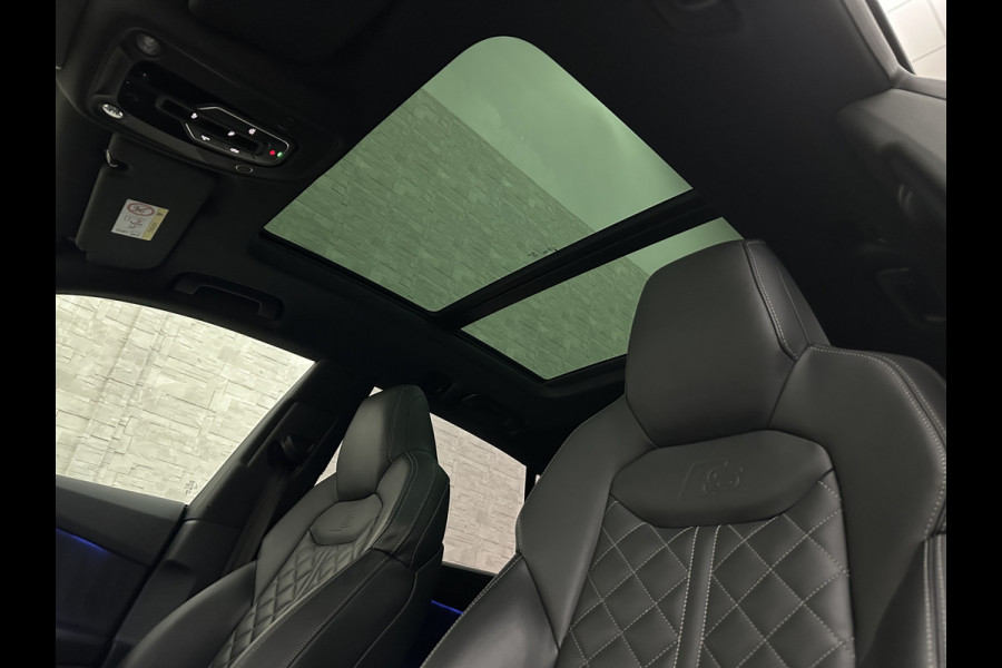 Audi Q8 60e 462PK Competition | #RS-Stoelen | Carbon | Panorama | ACC | 360 Camera | B&O Sound | Trekhaak | Matrix-LED | Sfeerverlichting | Memory | Stuurverwarming | Stoelverwarming V+A | Zonwering | ISO-Glas | Leder Dashboard | 3-Zone Clima | Carplay |