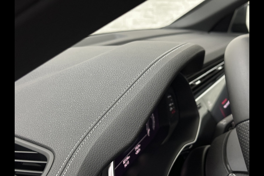Audi Q8 60e 462PK Competition | #RS-Stoelen | Carbon | Panorama | ACC | 360 Camera | B&O Sound | Trekhaak | Matrix-LED | Sfeerverlichting | Memory | Stuurverwarming | Stoelverwarming V+A | Zonwering | ISO-Glas | Leder Dashboard | 3-Zone Clima | Carplay |