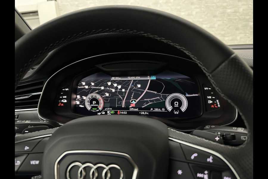 Audi Q8 60e 462PK Competition | #RS-Stoelen | Carbon | Panorama | ACC | 360 Camera | B&O Sound | Trekhaak | Matrix-LED | Sfeerverlichting | Memory | Stuurverwarming | Stoelverwarming V+A | Zonwering | ISO-Glas | Leder Dashboard | 3-Zone Clima | Carplay |
