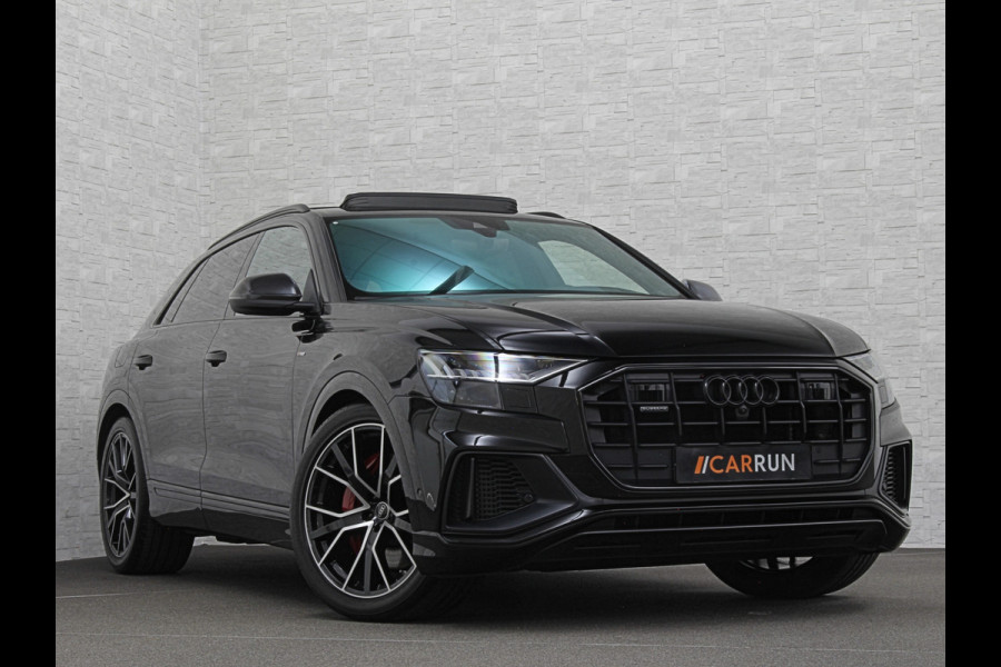 Audi Q8 60e 462PK Competition | #RS-Stoelen | Carbon | Panorama | ACC | 360 Camera | B&O Sound | Trekhaak | Matrix-LED | Sfeerverlichting | Memory | Stuurverwarming | Stoelverwarming V+A | Zonwering | ISO-Glas | Leder Dashboard | 3-Zone Clima | Carplay |