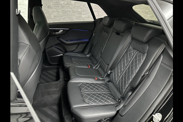 Audi Q8 60e 462PK Competition | #RS-Stoelen | Carbon | Panorama | ACC | 360 Camera | B&O Sound | Trekhaak | Matrix-LED | Sfeerverlichting | Memory | Stuurverwarming | Stoelverwarming V+A | Zonwering | ISO-Glas | Leder Dashboard | 3-Zone Clima | Carplay |