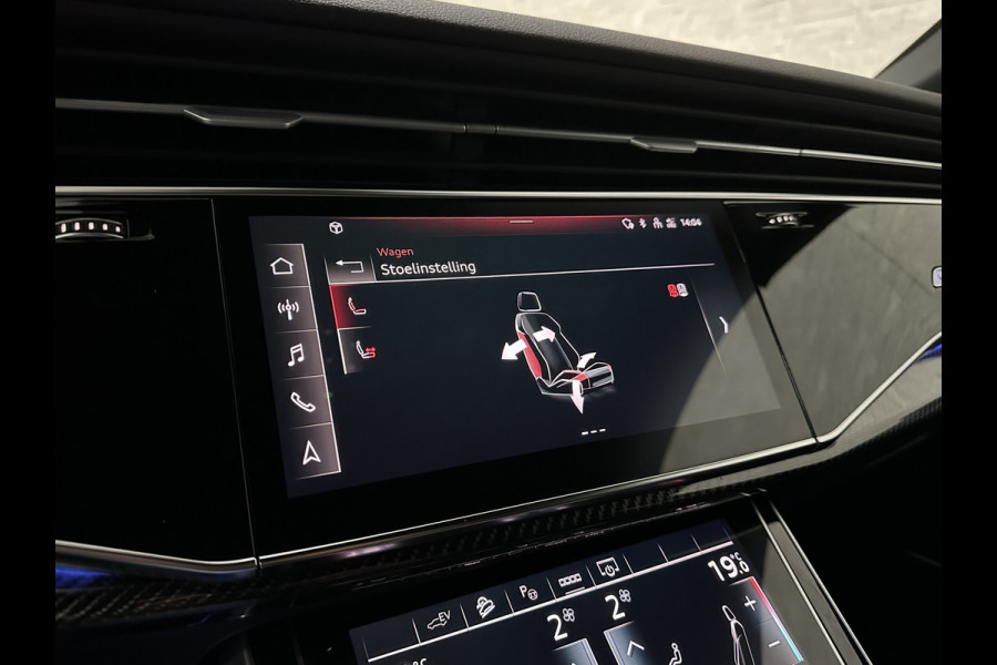 Audi Q8 60e 462PK Competition | #RS-Stoelen | Carbon | Panorama | ACC | 360 Camera | B&O Sound | Trekhaak | Matrix-LED | Sfeerverlichting | Memory | Stuurverwarming | Stoelverwarming V+A | Zonwering | ISO-Glas | Leder Dashboard | 3-Zone Clima | Carplay |
