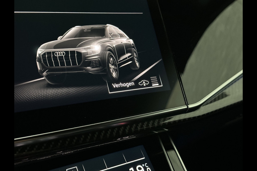 Audi Q8 60e 462PK Competition | #RS-Stoelen | Carbon | Panorama | ACC | 360 Camera | B&O Sound | Trekhaak | Matrix-LED | Sfeerverlichting | Memory | Stuurverwarming | Stoelverwarming V+A | Zonwering | ISO-Glas | Leder Dashboard | 3-Zone Clima | Carplay |