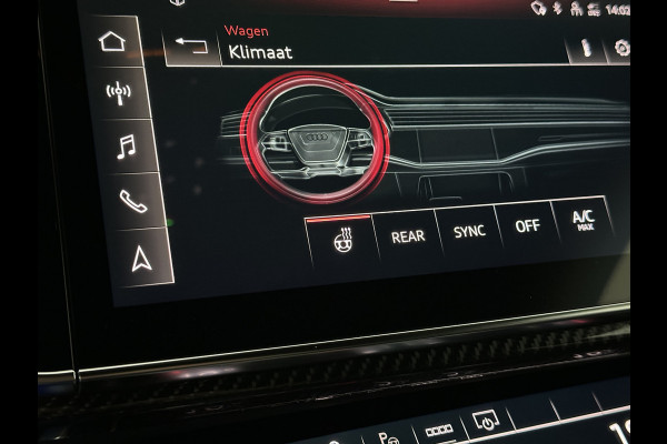 Audi Q8 60e 462PK Competition | #RS-Stoelen | Carbon | Panorama | ACC | 360 Camera | B&O Sound | Trekhaak | Matrix-LED | Sfeerverlichting | Memory | Stuurverwarming | Stoelverwarming V+A | Zonwering | ISO-Glas | Leder Dashboard | 3-Zone Clima | Carplay |