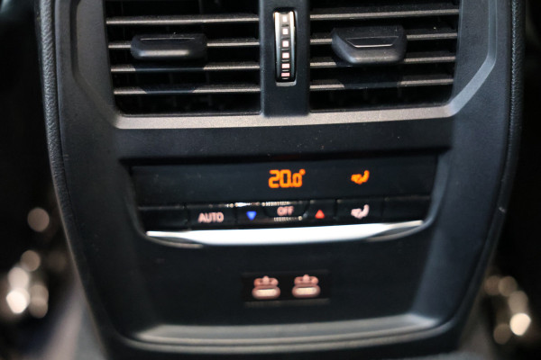 BMW 3 Serie 318i Business Edition AVM SPORTLEDER NAVI CARPLAY DIGI DASH '21