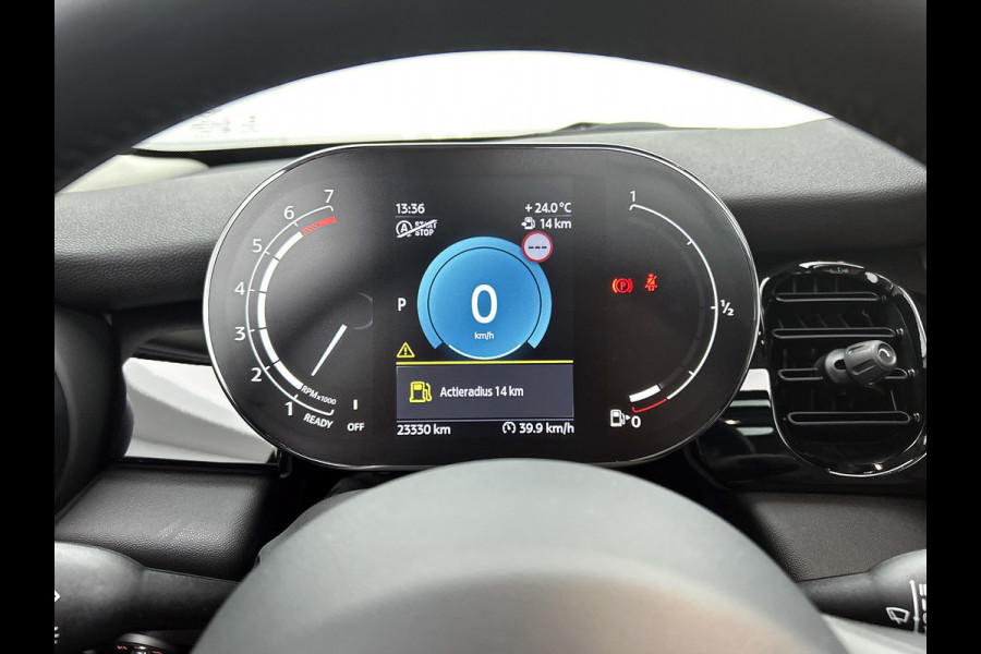 MINI 5-deurs 1.5 Cooper Classic (NL-auto, 1e Eig, Dealer OnderH, Panorama, Carplay, Navi Prof, Sportstoel, ParkeerS, Climate, Etc)