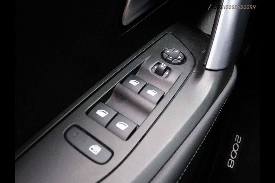 Peugeot 2008 1.2 PureTech Blue Lease Allure Luxe (ACHTERUITRIJCAMERA,CRUISE,3D-COCKPIT,LM-VELGEN,APPLE CARPLAY,PDC,TOPCONDITIE)