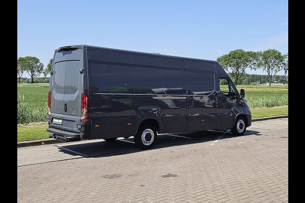 Iveco Daily 35S18HV 3.0 410 L4H2 3.0Ltr Automaat 180Pk 3.5T-Trekhaak Navi Euro6 LED 3-Zits