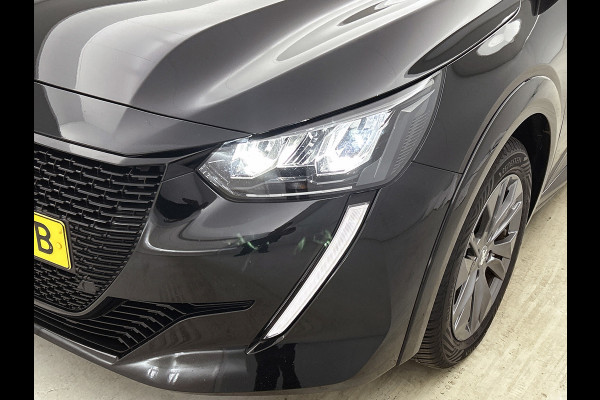 Peugeot e-208 EV Allure 50 kWh(NL-auto, Goed OndH, Camera, Carplay, StoelV, Lane Assist, Navi, Climate Con, Etc)