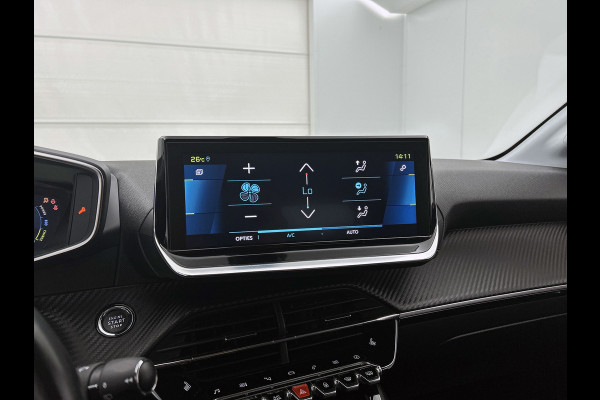 Peugeot e-208 EV Allure 50 kWh(NL-auto, Goed OndH, Camera, Carplay, StoelV, Lane Assist, Navi, Climate Con, Etc)