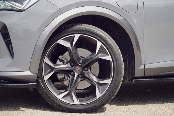CUPRA Formentor 1.4 e-Hybrid Performance / Maxton design / Elek. Trekhaak / Pano / SOH 89,5 % / / Camera / Carplay