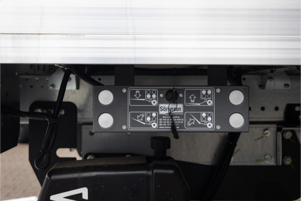 Ford E-Transit Bakwagen met laadklep Rolstops