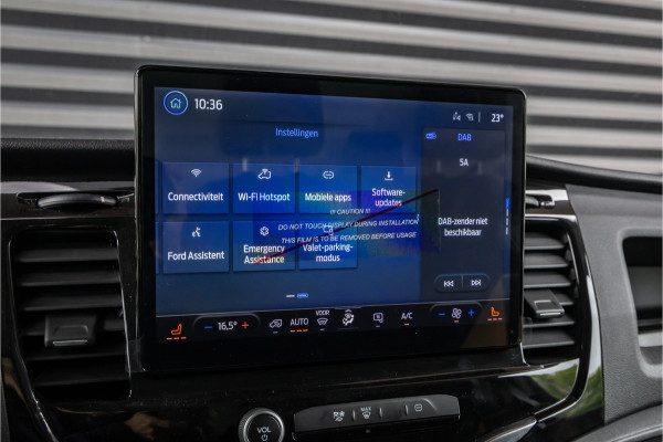 Ford E-Transit Bakwagen met laadklep Rolstops