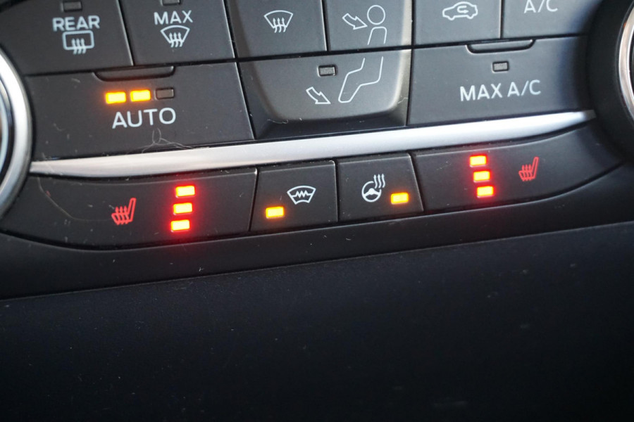 Ford Fiesta 1.0 EcoB.95PK Titanium X/Navigatie/Apple CarPlay/ Winterpakket/Dealeronderhouden