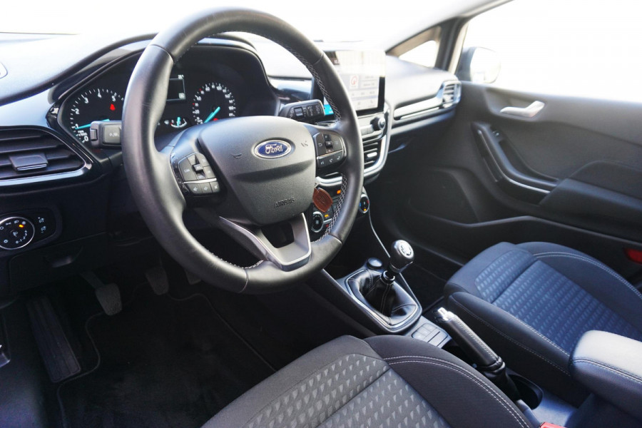 Ford Fiesta 1.0 EcoB.95PK Titanium X/Navigatie/Apple CarPlay/ Winterpakket/Dealeronderhouden