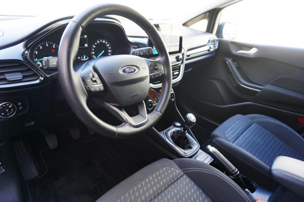 Ford Fiesta 1.0 EcoB.95PK Titanium X/Navigatie/Apple CarPlay/ Winterpakket/Dealeronderhouden
