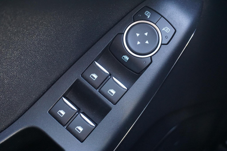 Ford Fiesta 1.0 EcoB.95PK Titanium X/Navigatie/Apple CarPlay/ Winterpakket/Dealeronderhouden