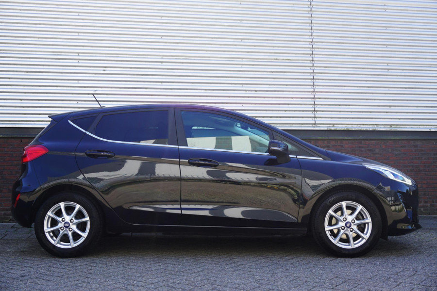 Ford Fiesta 1.0 EcoB.95PK Titanium X/Navigatie/Apple CarPlay/ Winterpakket/Dealeronderhouden