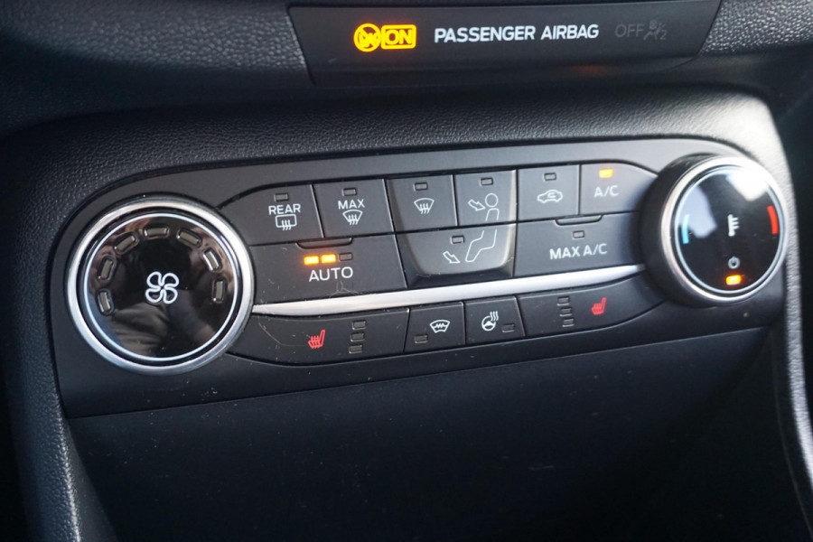 Ford Fiesta 1.0 EcoB.95PK Titanium X/Navigatie/Apple CarPlay/ Winterpakket/Dealeronderhouden