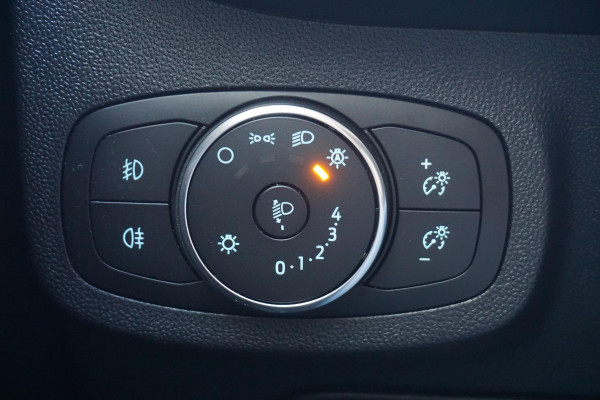Ford Fiesta 1.0 EcoB.95PK Titanium X/Navigatie/Apple CarPlay/ Winterpakket/Dealeronderhouden