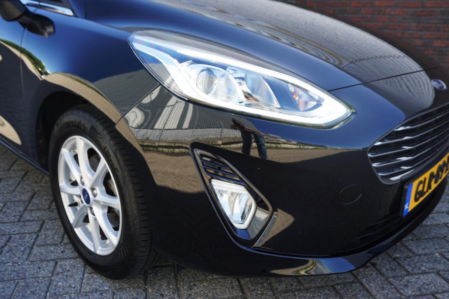 Ford Fiesta 1.0 EcoB.95PK Titanium X/Navigatie/Apple CarPlay/ Winterpakket/Dealeronderhouden