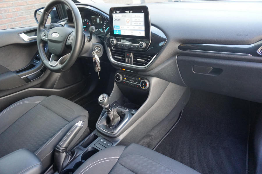 Ford Fiesta 1.0 EcoB.95PK Titanium X/Navigatie/Apple CarPlay/ Winterpakket/Dealeronderhouden