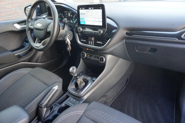 Ford Fiesta 1.0 EcoB.95PK Titanium X/Navigatie/Apple CarPlay/ Winterpakket/Dealeronderhouden