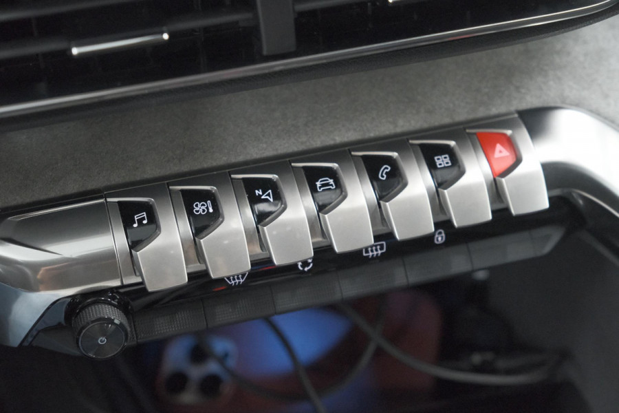 Peugeot 5008 PureTech 130 EAT8 GT | 7 Zitplaatsen | Schuif-/Kanteldak | Camera | Adaptieve Cruise Control