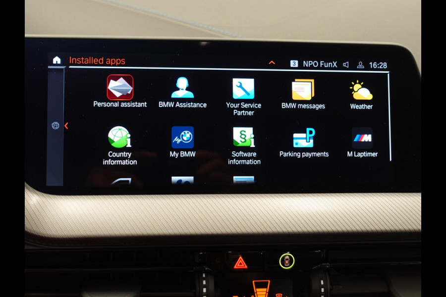 BMW 1-serie 118i M-Sport Automaat Digitale Cockpit Climate control Stoel verwarming LED  Sfeer verlichting Lichtmetalen velgen Navigatie Apple carplay/ Android auto Parkeersensoren