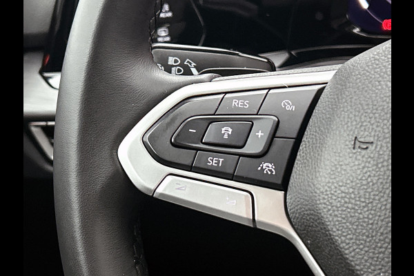 Volkswagen Golf 1.5 eTSI Business+(Goed OnderH, Stoelmassage, StoelV, Camera, Carplay, Navi, Addapt Cruise, Etc)