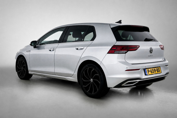 Volkswagen Golf 1.5 eTSI Business+(Goed OnderH, Stoelmassage, StoelV, Camera, Carplay, Navi, Addapt Cruise, Etc)
