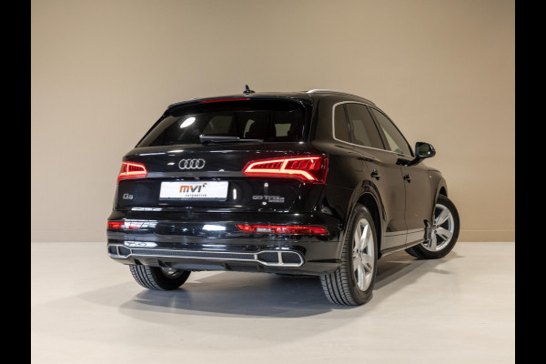 Audi Q5 55 TFSI e S-Line edition / 367pk / Panorama dak / Trekhaak / Leder / Achteruitrij camera /