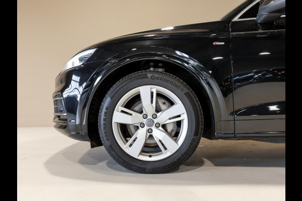 Audi Q5 55 TFSI e S-Line edition / 367pk / Panorama dak / Trekhaak / Leder / Achteruitrij camera /