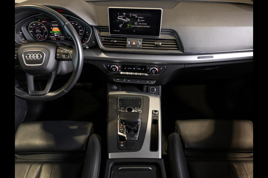 Audi Q5 55 TFSI e S-Line edition / 367pk / Panorama dak / Trekhaak / Leder / Achteruitrij camera /