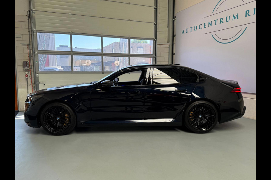 BMW 5 Serie M5 Automaat, Carbon pakket, keramische remmen, HUD, Bowers & Wilkins, M Multifunctionele Stoelen