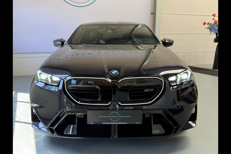 BMW 5 Serie M5 Automaat, Carbon pakket, keramische remmen, HUD, Bowers & Wilkins, M Multifunctionele Stoelen