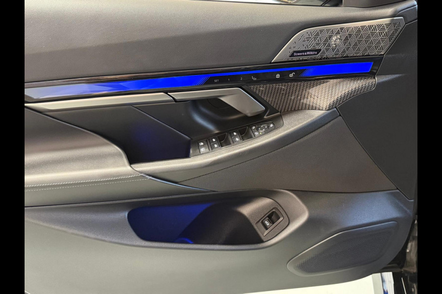 BMW 5 Serie M5 Automaat, Carbon pakket, keramische remmen, HUD, Bowers & Wilkins, M Multifunctionele Stoelen