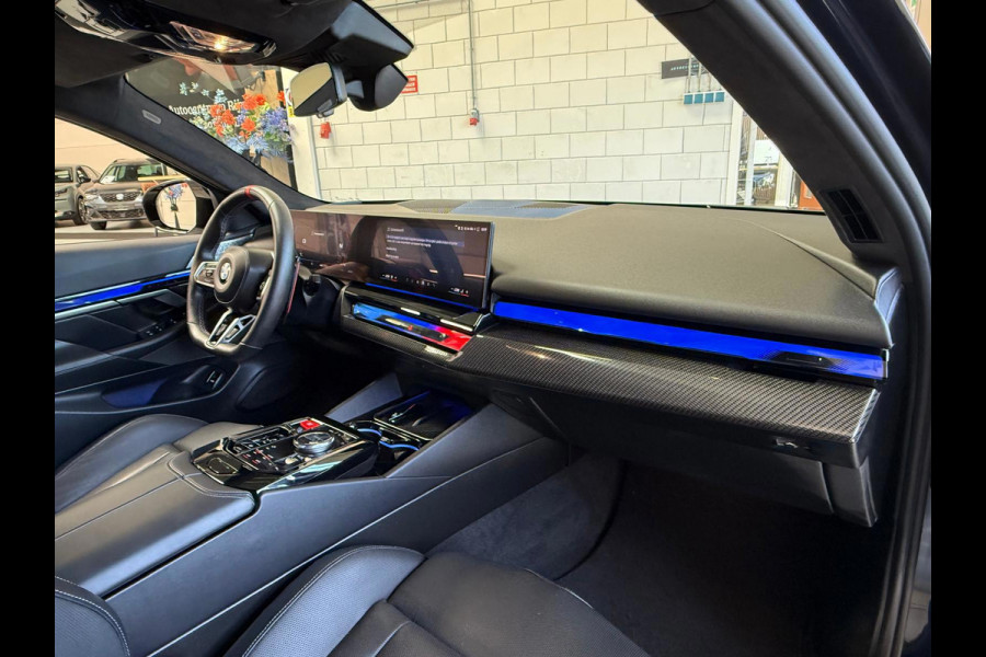 BMW 5 Serie M5 Automaat, Carbon pakket, keramische remmen, HUD, Bowers & Wilkins, M Multifunctionele Stoelen