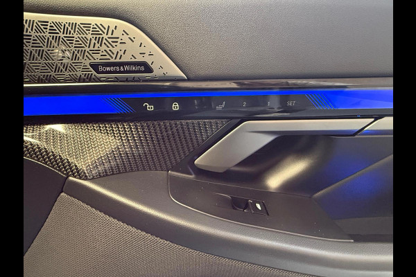 BMW 5 Serie M5 Automaat, Carbon pakket, keramische remmen, HUD, Bowers & Wilkins, M Multifunctionele Stoelen