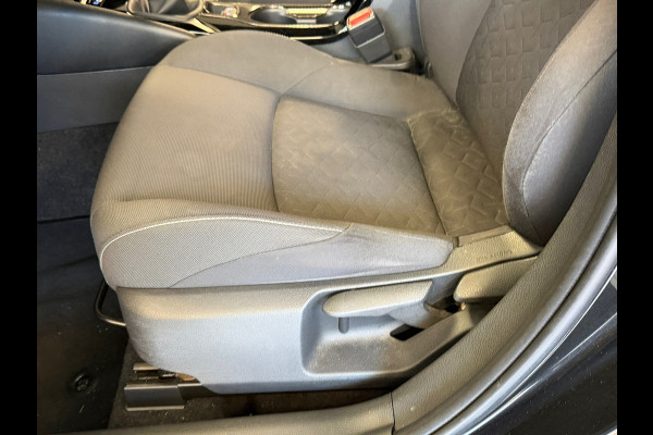 Toyota Corolla 1.2 Turbo First Edition CAMERA PDC AIRCO CRUISE LANE-ASSIST KEYLESS-GO BLUETOOTH MIRRORCAST START-STOP AUTO-HOLD