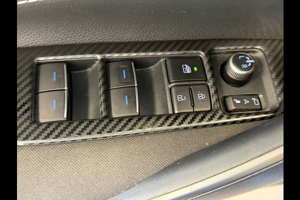 Toyota Corolla 1.2 Turbo First Edition CAMERA PDC AIRCO CRUISE LANE-ASSIST KEYLESS-GO BLUETOOTH MIRRORCAST START-STOP AUTO-HOLD