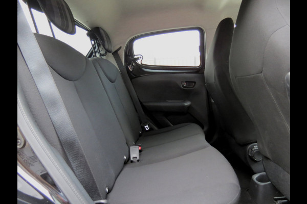 Peugeot 108 1.0 e-VTi Active 5-DRS | AIRCO | ALL-SEASON BANDEN | BLUETOOTH | ORIGINEEL NEDERLANDSE AUTO |